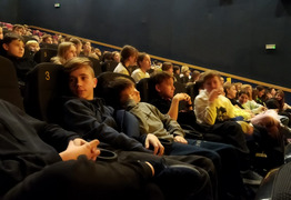  (photo)