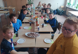  (photo)