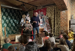  (photo)