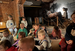  (photo)