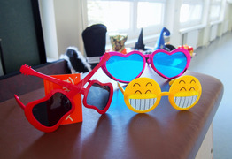  (photo)