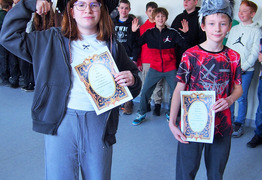  (photo)