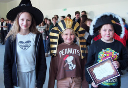  (photo)