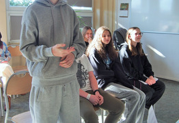  (photo)