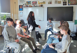  (photo)