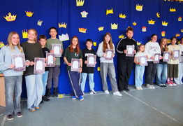  (photo)