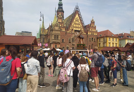  (photo)