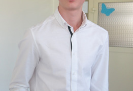 (photo)