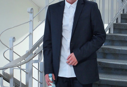  (photo)