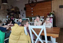  (photo)